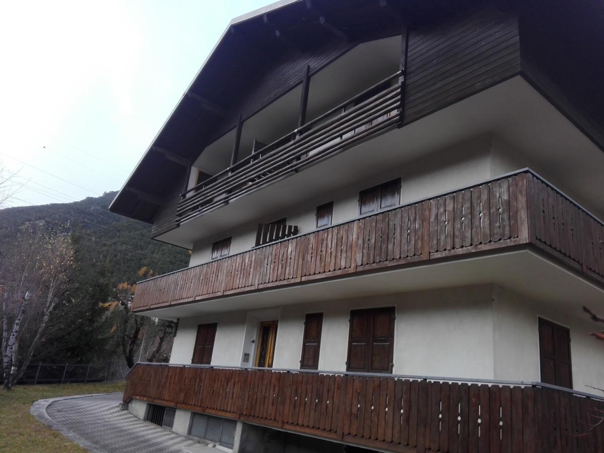 Chalet Bianco Premadio Esterno foto