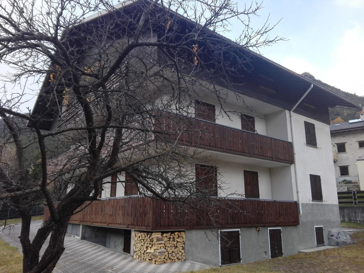 Chalet Bianco Premadio Esterno foto