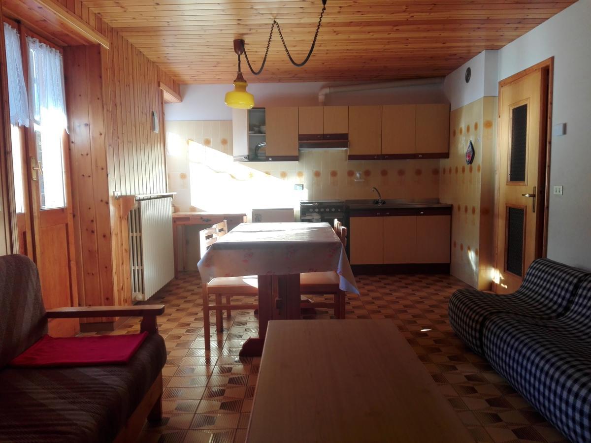 Chalet Bianco Premadio Esterno foto