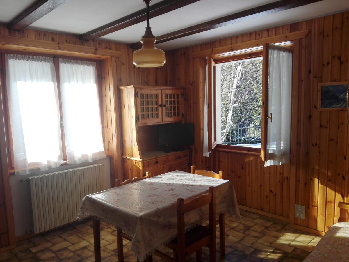 Chalet Bianco Premadio Esterno foto