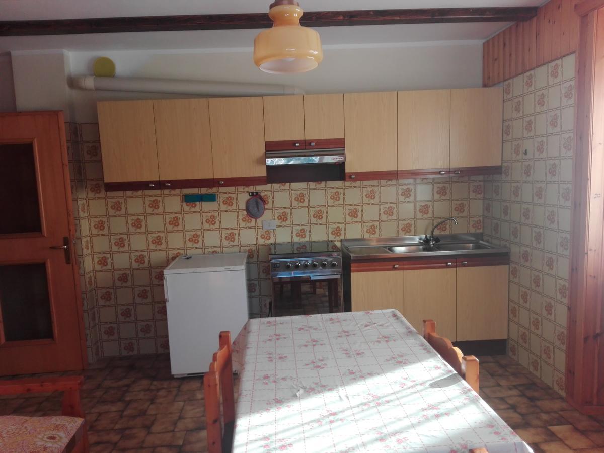 Chalet Bianco Premadio Esterno foto