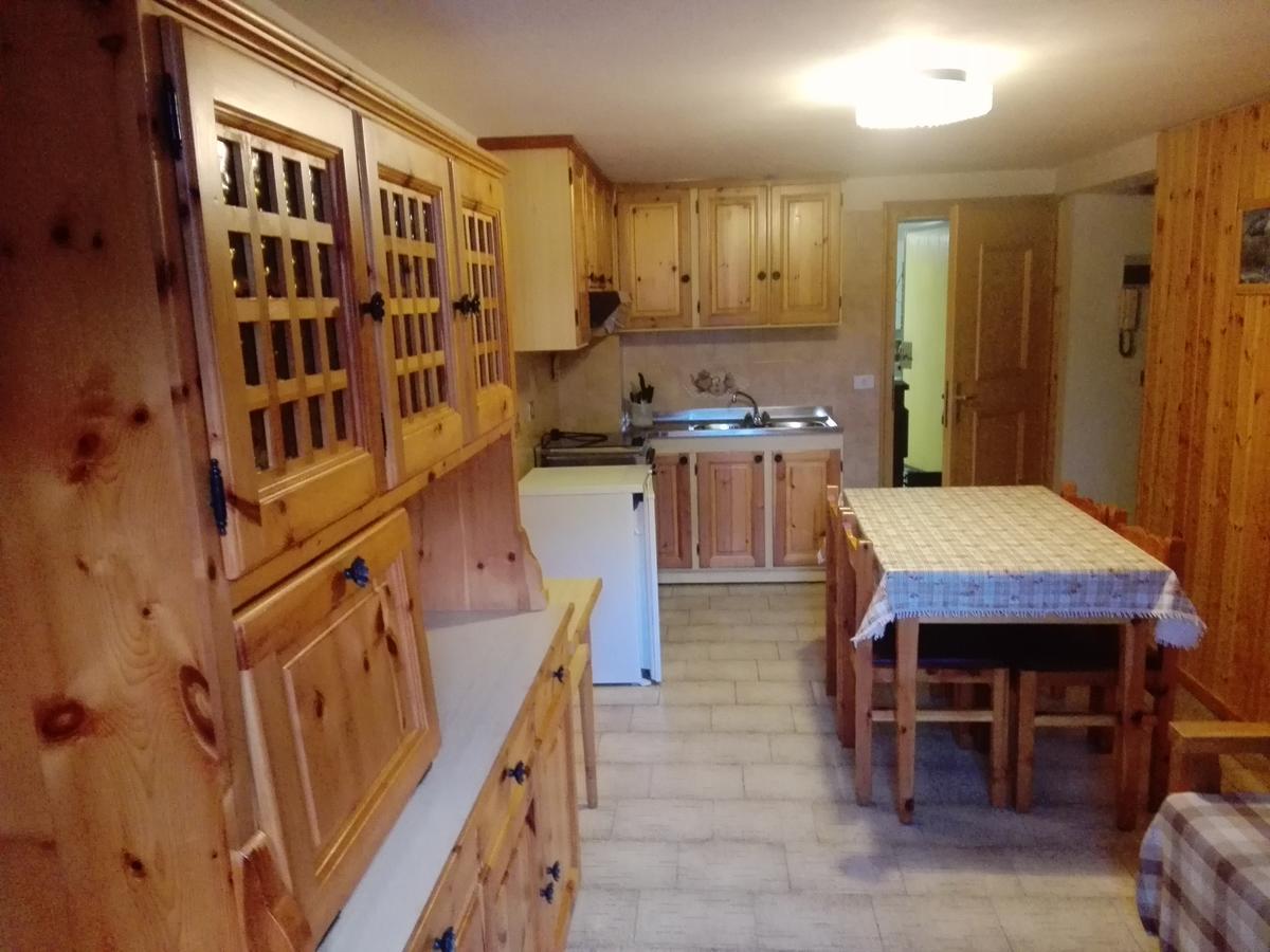 Chalet Bianco Premadio Esterno foto